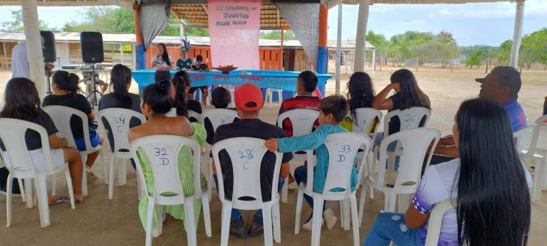 Eterniza em palestra com os jovens da região – ASCOM/CIR